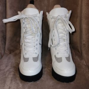 Chase + Chloe Lace Up Color Block Madigan Lug Boots, Women's 6